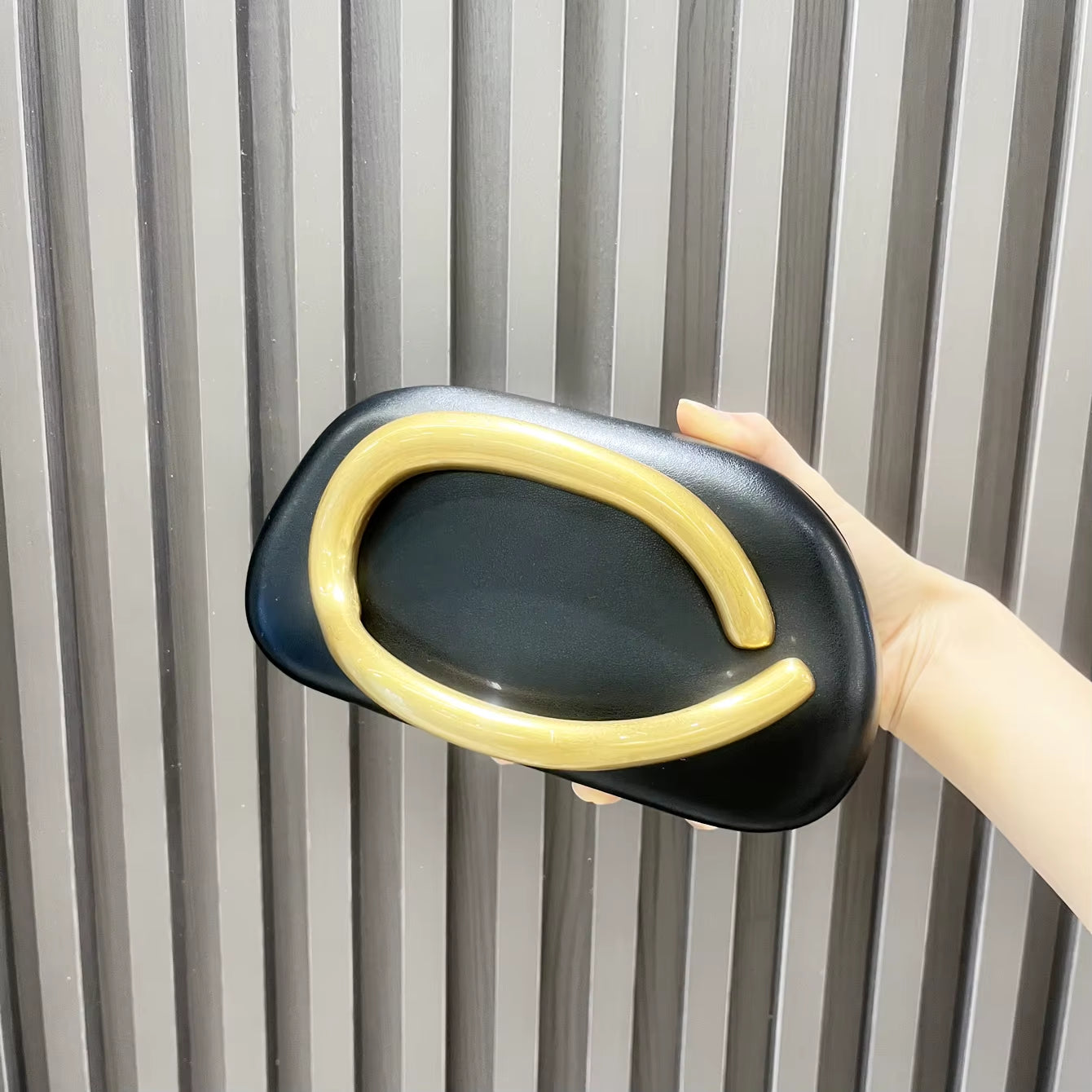 Luxury Designer Purses & Handbags for Women | Shoulder Bag, Wedding Evening Clutch, and Party Bag